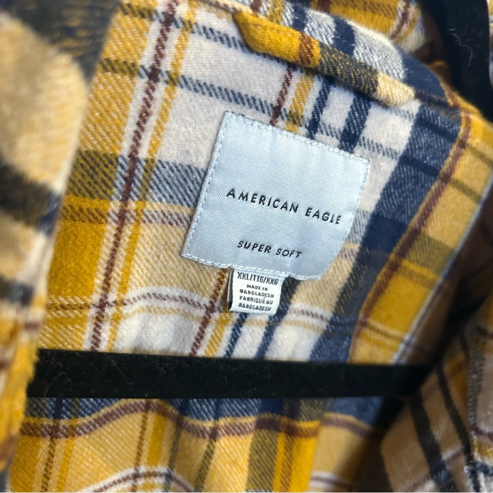 American Eagle Super Soft Button Up Shirt Mens Size XXL Yellow Long Sleeve - Picture 4 of 4